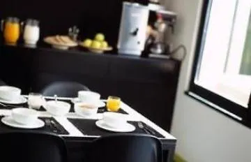 Hostal Gat Xino 바르셀로나 2*,