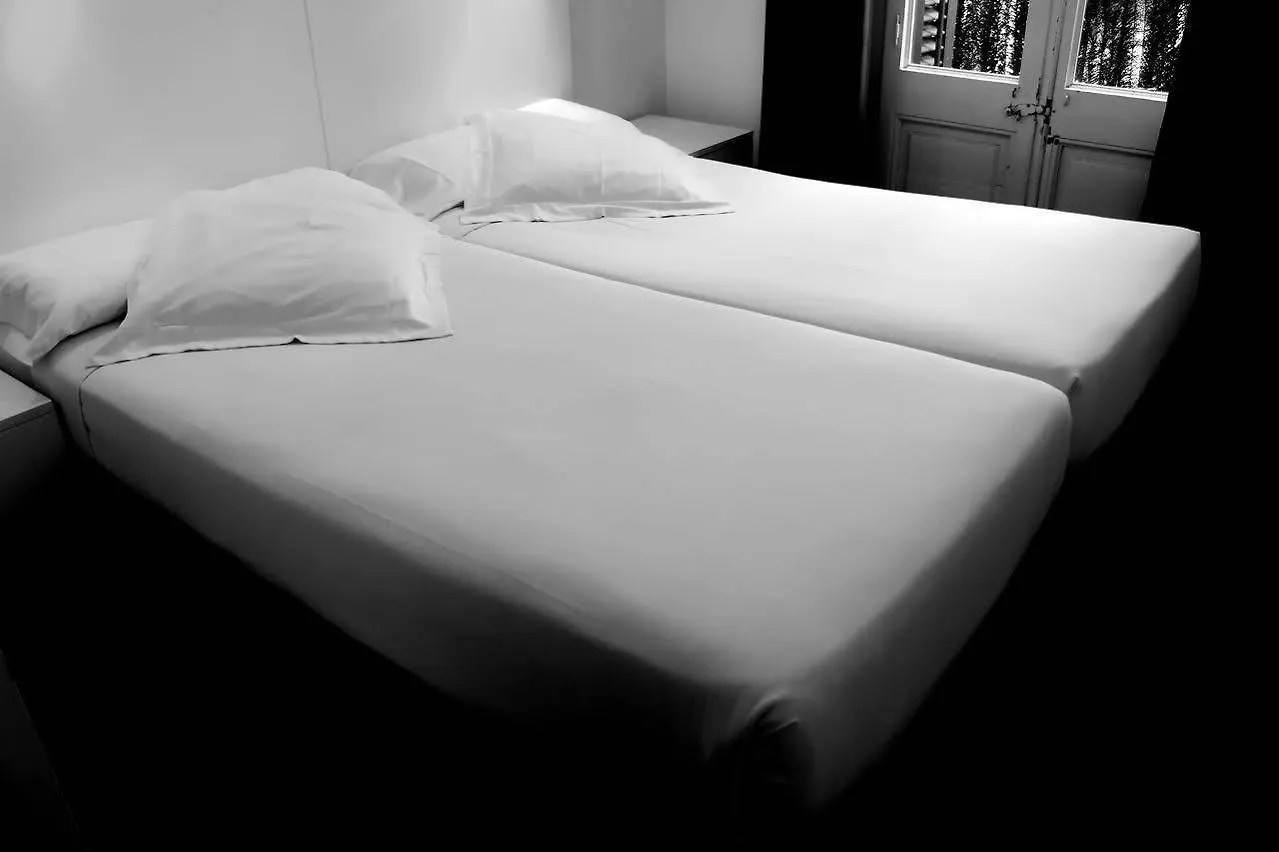 Hostal Gat Xino Barselona 2*,  İspanya